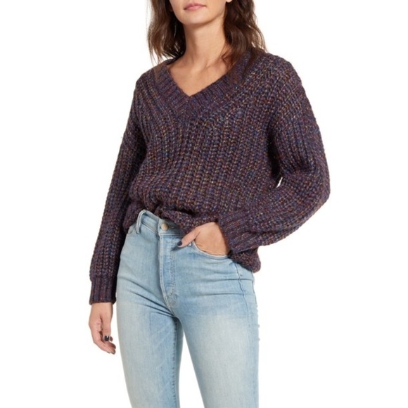 Cotton Emporium Sweaters - Cotton Emporium Metallic Shaker Stitch V-Neck Sweater